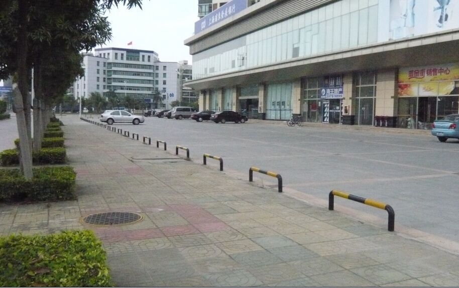 1494576123769464.jpg U型護(hù)欄安裝.jpg